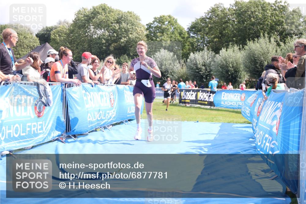 25.08.2024 - Elbe Triathlon Hamburg H.Heesch http://msf.ph/oto/6877781 25.08.2024 12:09:22 Ziel 490, 524, 1478, 1649, 1651, 1660 meine-sportfotos.de