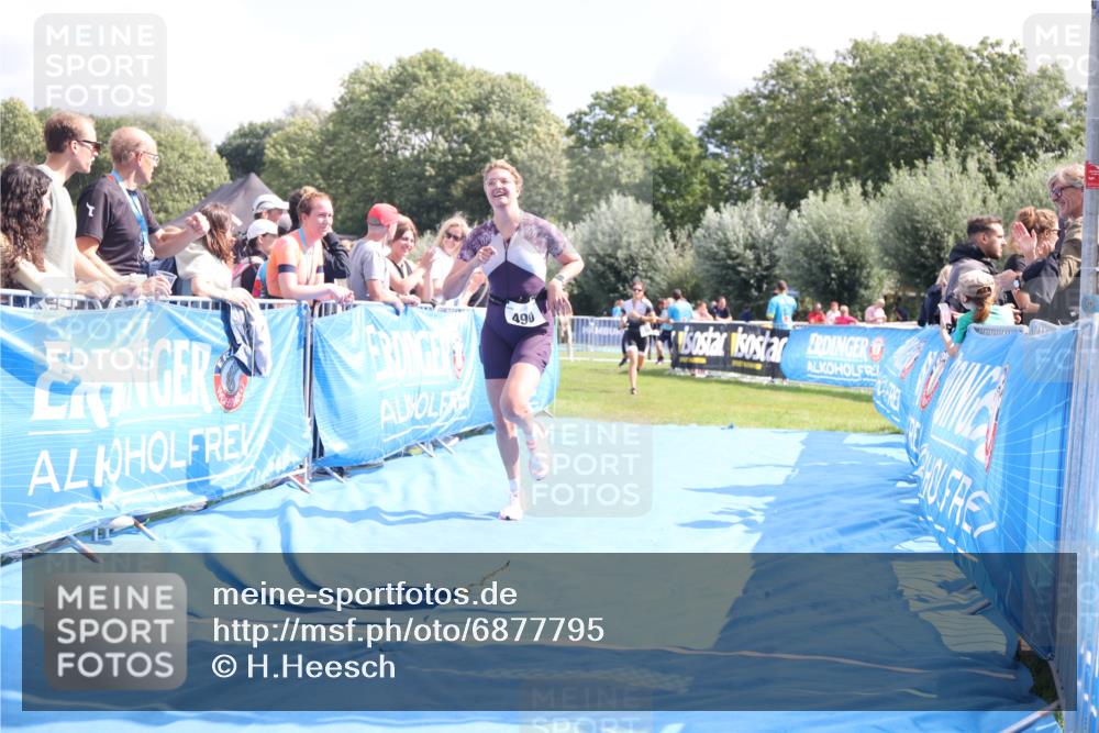 25.08.2024 - Elbe Triathlon Hamburg H.Heesch http://msf.ph/oto/6877795 25.08.2024 12:09:22 Ziel 490, 524, 1478, 1649, 1651, 1660 meine-sportfotos.de