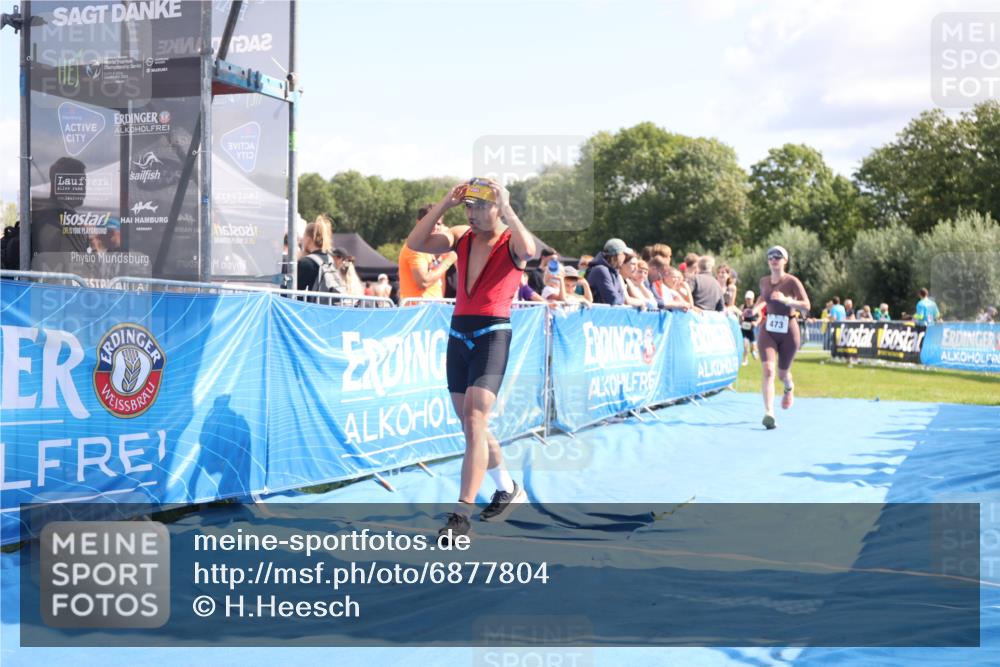 25.08.2024 - Elbe Triathlon Hamburg H.Heesch http://msf.ph/oto/6877804 25.08.2024 11:46:52 Ziel 473, 1452, 1605 meine-sportfotos.de