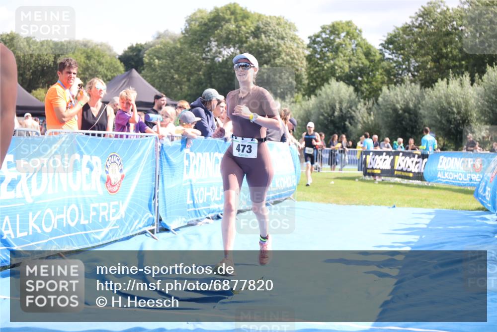 25.08.2024 - Elbe Triathlon Hamburg H.Heesch http://msf.ph/oto/6877820 25.08.2024 11:46:53 Ziel 473, 1452, 1605 meine-sportfotos.de
