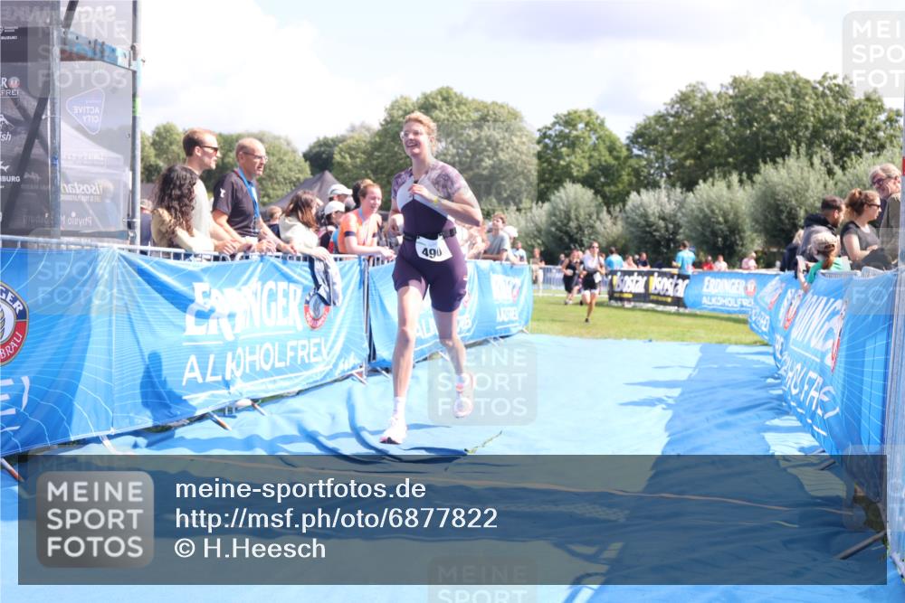 25.08.2024 - Elbe Triathlon Hamburg H.Heesch http://msf.ph/oto/6877822 25.08.2024 12:09:22 Ziel 490, 524, 1478, 1649, 1651, 1660 meine-sportfotos.de
