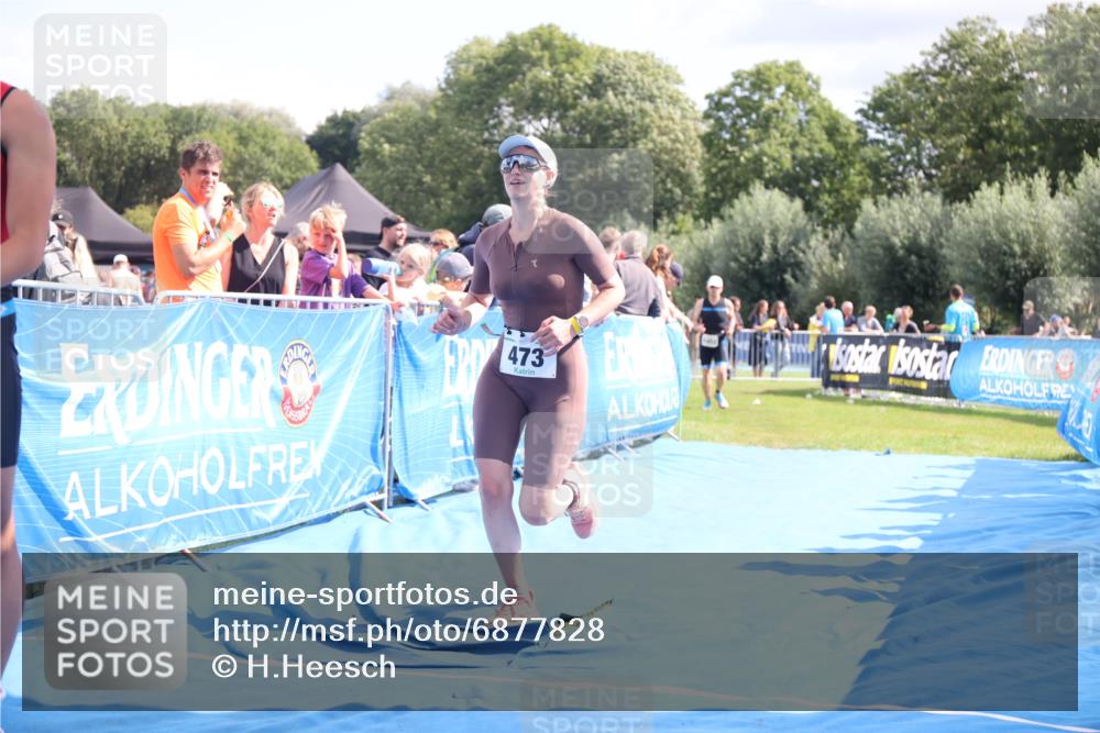 25.08.2024 - Elbe Triathlon Hamburg H.Heesch http://msf.ph/oto/6877828 25.08.2024 11:46:53 Ziel 473, 1452, 1605 meine-sportfotos.de