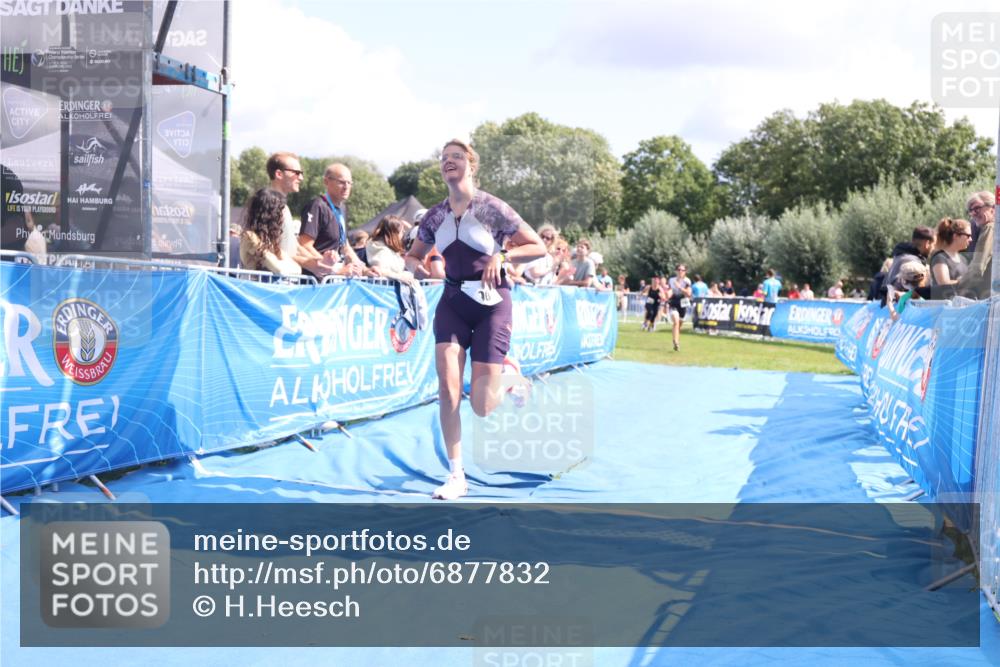25.08.2024 - Elbe Triathlon Hamburg H.Heesch http://msf.ph/oto/6877832 25.08.2024 12:09:23 Ziel 490, 524, 1478, 1649, 1651, 1660 meine-sportfotos.de