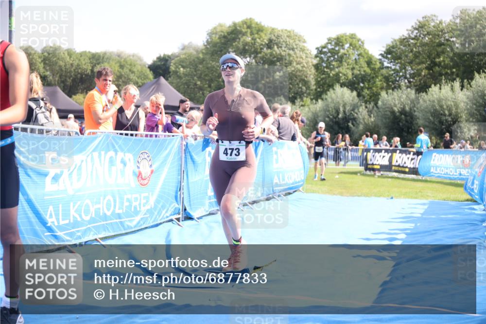 25.08.2024 - Elbe Triathlon Hamburg H.Heesch http://msf.ph/oto/6877833 25.08.2024 11:46:53 Ziel 473, 1452, 1605 meine-sportfotos.de