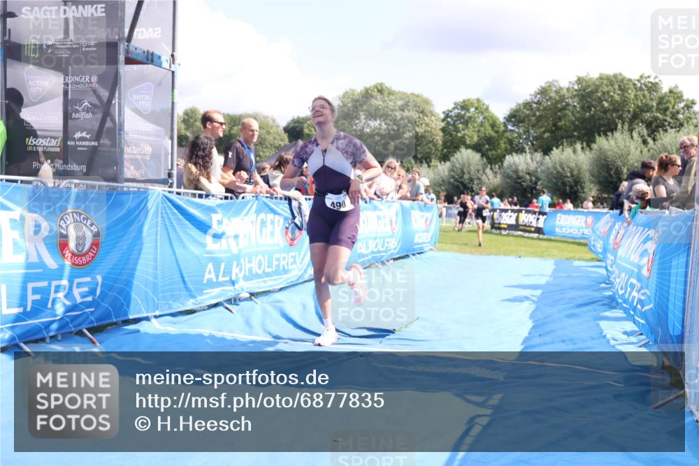 25.08.2024 - Elbe Triathlon Hamburg H.Heesch http://msf.ph/oto/6877835 25.08.2024 12:09:23 Ziel 490, 524, 1478, 1649, 1651, 1660 meine-sportfotos.de