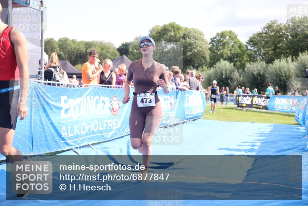 25.08.2024 - Elbe Triathlon Hamburg H.Heesch http://msf.ph/oto/6877847 25.08.2024 11:46:54 Ziel 473, 488, 1452, 1605 meine-sportfotos.de