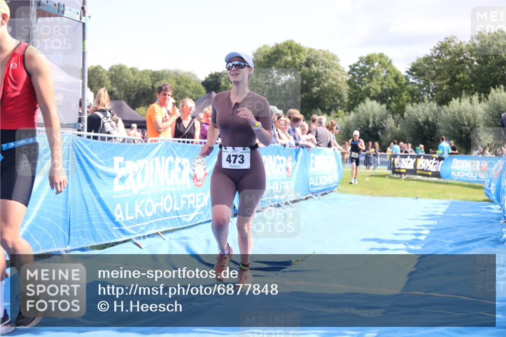 25.08.2024 - Elbe Triathlon Hamburg H.Heesch http://msf.ph/oto/6877848 25.08.2024 11:46:54 Ziel 473, 488, 1452, 1605 meine-sportfotos.de
