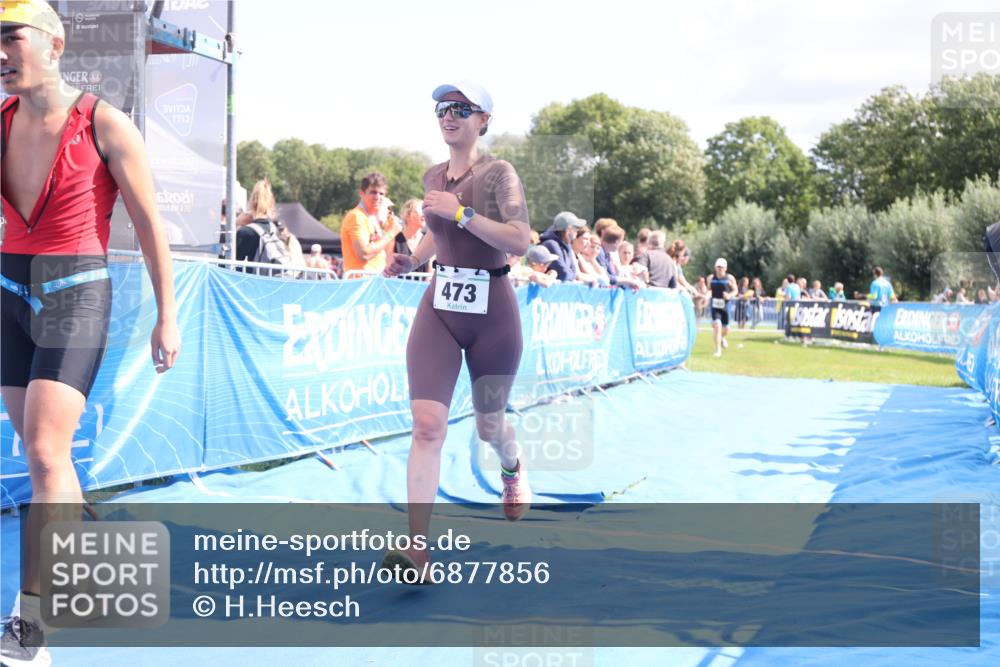 25.08.2024 - Elbe Triathlon Hamburg H.Heesch http://msf.ph/oto/6877856 25.08.2024 11:46:54 Ziel 473, 488, 1452, 1605 meine-sportfotos.de