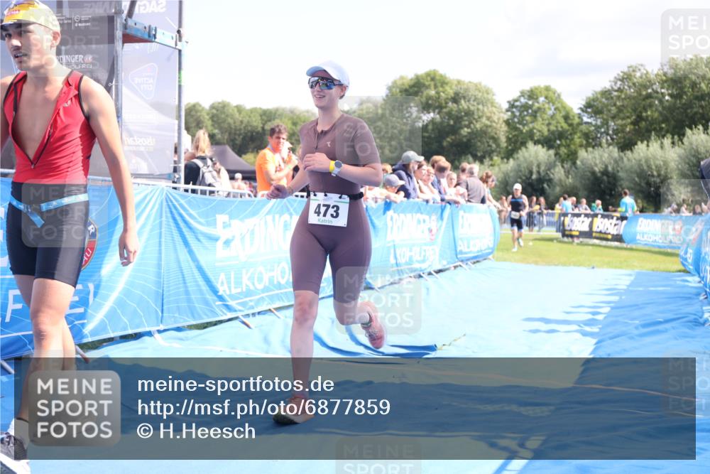 25.08.2024 - Elbe Triathlon Hamburg H.Heesch http://msf.ph/oto/6877859 25.08.2024 11:46:54 Ziel 473, 488, 1452, 1605 meine-sportfotos.de