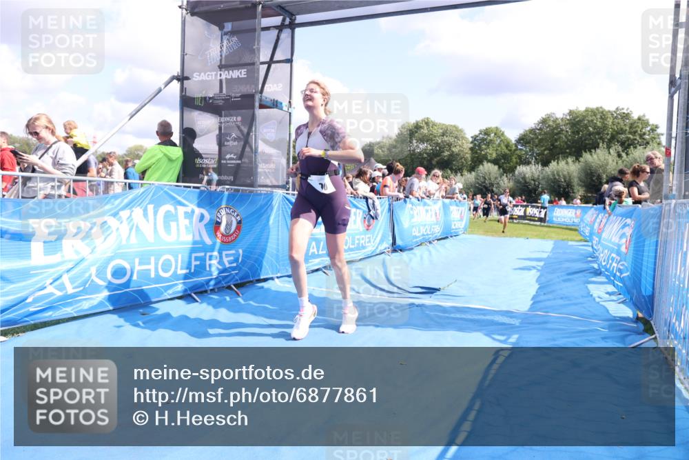 25.08.2024 - Elbe Triathlon Hamburg H.Heesch http://msf.ph/oto/6877861 25.08.2024 12:09:23 Ziel 490, 524, 1478, 1649, 1651, 1660 meine-sportfotos.de