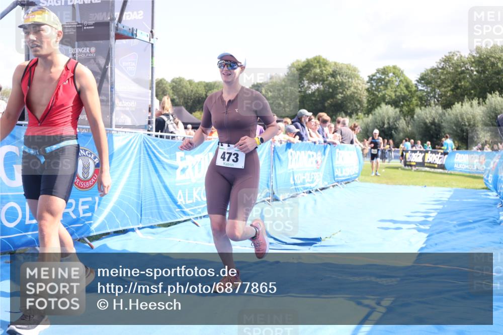 25.08.2024 - Elbe Triathlon Hamburg H.Heesch http://msf.ph/oto/6877865 25.08.2024 11:46:54 Ziel 473, 488, 1452, 1605 meine-sportfotos.de