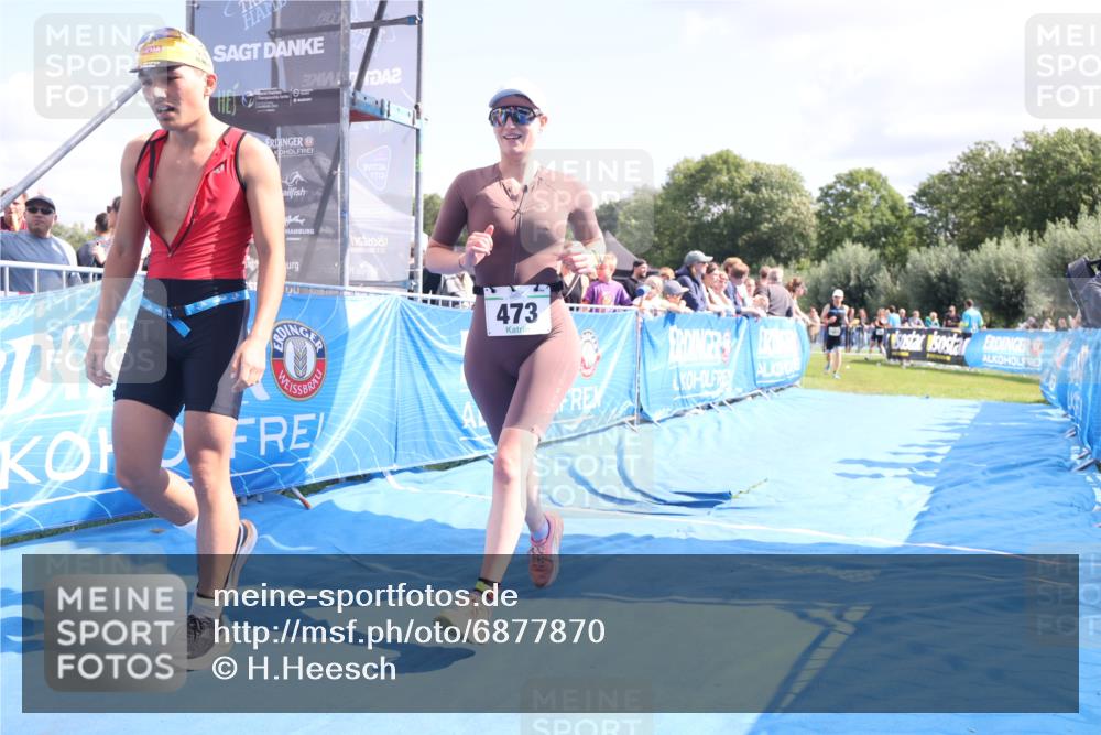 25.08.2024 - Elbe Triathlon Hamburg H.Heesch http://msf.ph/oto/6877870 25.08.2024 11:46:54 Ziel 473, 488, 1452, 1605 meine-sportfotos.de