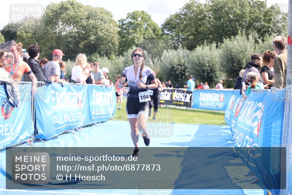 25.08.2024 - Elbe Triathlon Hamburg H.Heesch http://msf.ph/oto/6877873 25.08.2024 12:09:26 Ziel 490, 524, 1478, 1649, 1651, 1660 meine-sportfotos.de