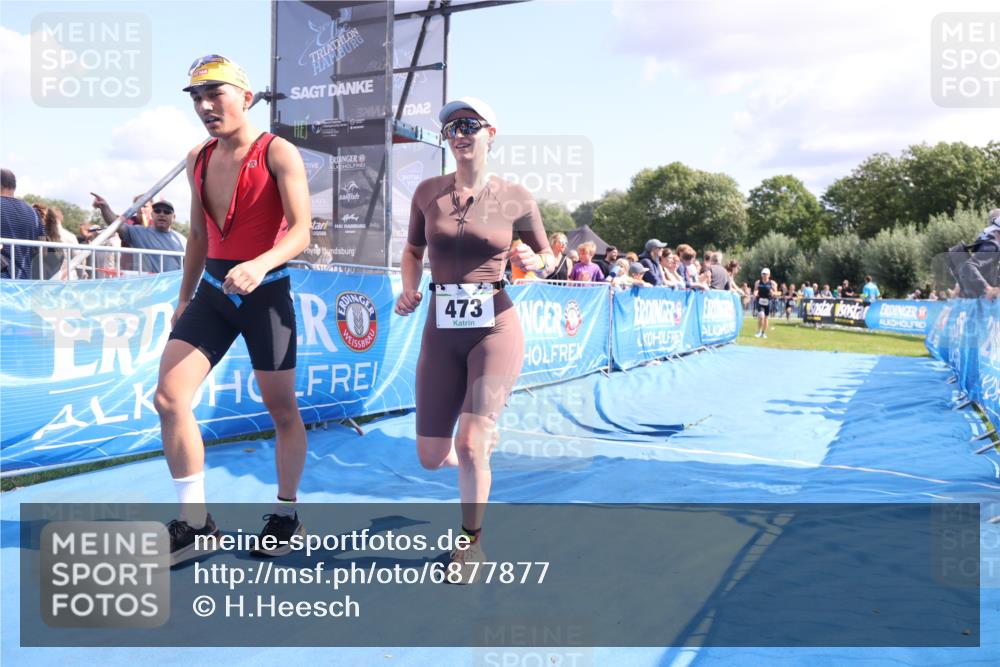 25.08.2024 - Elbe Triathlon Hamburg H.Heesch http://msf.ph/oto/6877877 25.08.2024 11:46:54 Ziel 473, 488, 1452, 1605 meine-sportfotos.de