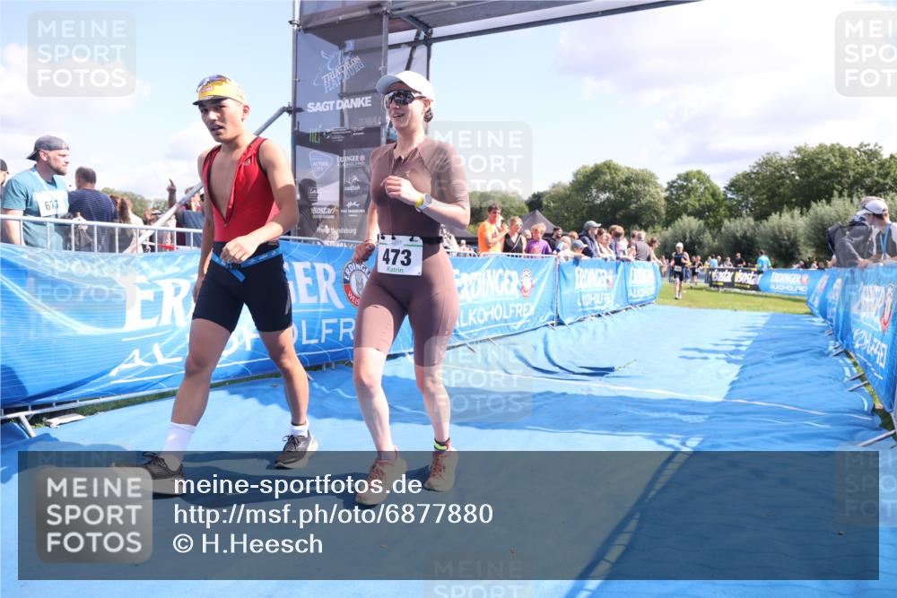 25.08.2024 - Elbe Triathlon Hamburg H.Heesch http://msf.ph/oto/6877880 25.08.2024 11:46:55 Ziel 473, 488, 1452, 1605 meine-sportfotos.de