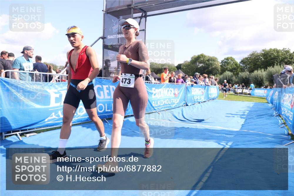 25.08.2024 - Elbe Triathlon Hamburg H.Heesch http://msf.ph/oto/6877882 25.08.2024 11:46:55 Ziel 473, 488, 1452, 1605 meine-sportfotos.de
