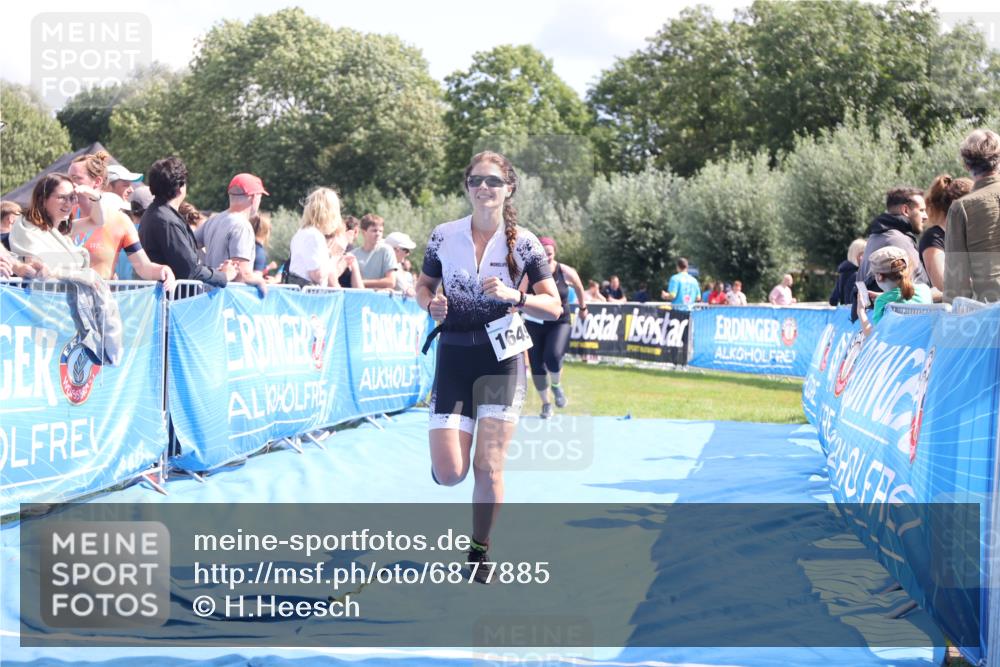 25.08.2024 - Elbe Triathlon Hamburg H.Heesch http://msf.ph/oto/6877885 25.08.2024 12:09:26 Ziel 490, 524, 1478, 1649, 1651, 1660 meine-sportfotos.de