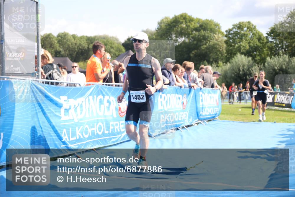 25.08.2024 - Elbe Triathlon Hamburg H.Heesch http://msf.ph/oto/6877886 25.08.2024 11:46:59 Ziel 415, 473, 488, 1452 meine-sportfotos.de