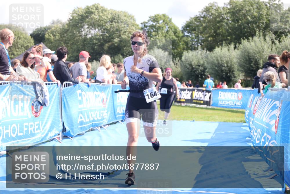 25.08.2024 - Elbe Triathlon Hamburg H.Heesch http://msf.ph/oto/6877887 25.08.2024 12:09:26 Ziel 490, 524, 1478, 1649, 1651, 1660 meine-sportfotos.de