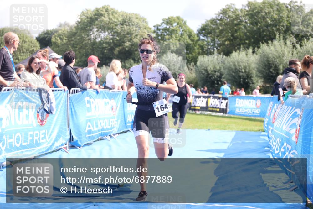 25.08.2024 - Elbe Triathlon Hamburg H.Heesch http://msf.ph/oto/6877889 25.08.2024 12:09:26 Ziel 490, 524, 1478, 1649, 1651, 1660 meine-sportfotos.de