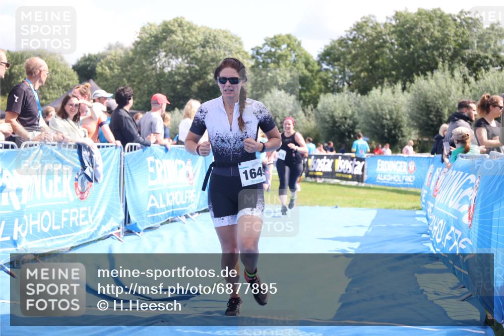 25.08.2024 - Elbe Triathlon Hamburg H.Heesch http://msf.ph/oto/6877895 25.08.2024 12:09:26 Ziel 490, 524, 1478, 1649, 1651, 1660 meine-sportfotos.de