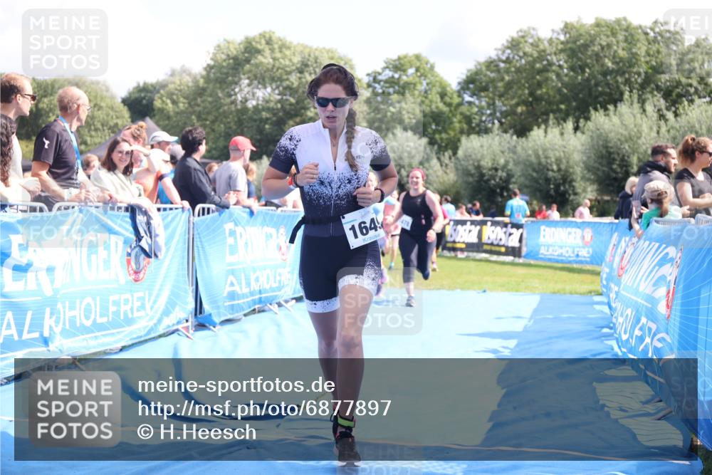 25.08.2024 - Elbe Triathlon Hamburg H.Heesch http://msf.ph/oto/6877897 25.08.2024 12:09:26 Ziel 490, 524, 1478, 1649, 1651, 1660 meine-sportfotos.de