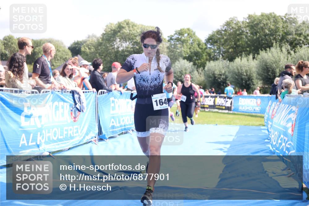 25.08.2024 - Elbe Triathlon Hamburg H.Heesch http://msf.ph/oto/6877901 25.08.2024 12:09:27 Ziel 490, 524, 1478, 1649, 1651, 1660 meine-sportfotos.de