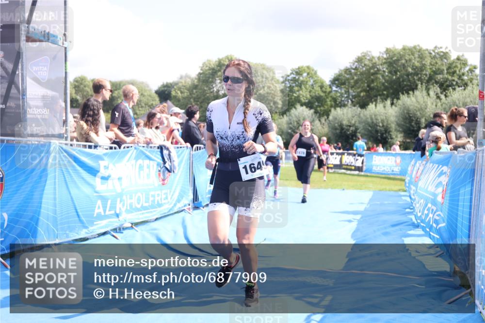 25.08.2024 - Elbe Triathlon Hamburg H.Heesch http://msf.ph/oto/6877909 25.08.2024 12:09:27 Ziel 490, 524, 1478, 1649, 1651, 1660 meine-sportfotos.de