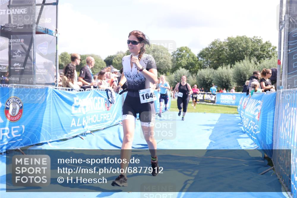 25.08.2024 - Elbe Triathlon Hamburg H.Heesch http://msf.ph/oto/6877912 25.08.2024 12:09:27 Ziel 490, 524, 1478, 1649, 1651, 1660 meine-sportfotos.de