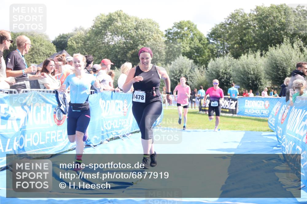 25.08.2024 - Elbe Triathlon Hamburg H.Heesch http://msf.ph/oto/6877919 25.08.2024 12:09:28 Ziel 490, 524, 1478, 1649, 1651, 1660 meine-sportfotos.de