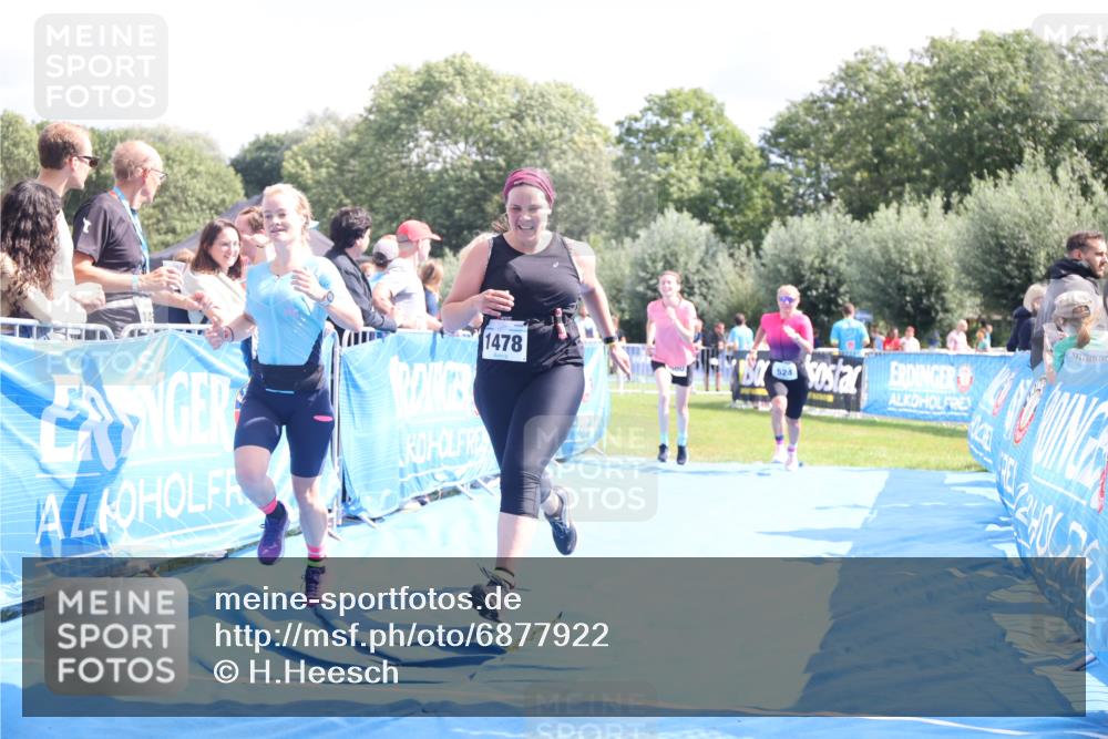 25.08.2024 - Elbe Triathlon Hamburg H.Heesch http://msf.ph/oto/6877922 25.08.2024 12:09:28 Ziel 490, 524, 1478, 1649, 1651, 1660 meine-sportfotos.de