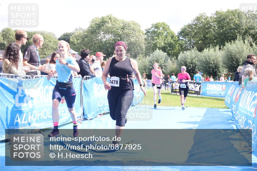 25.08.2024 - Elbe Triathlon Hamburg H.Heesch http://msf.ph/oto/6877925 25.08.2024 12:09:28 Ziel 490, 524, 1478, 1649, 1651, 1660 meine-sportfotos.de