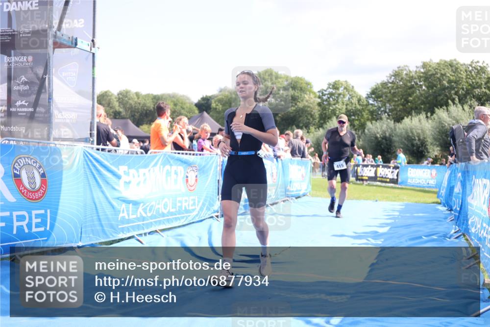 25.08.2024 - Elbe Triathlon Hamburg H.Heesch http://msf.ph/oto/6877934 25.08.2024 11:47:03 Ziel 415, 488, 1452 meine-sportfotos.de