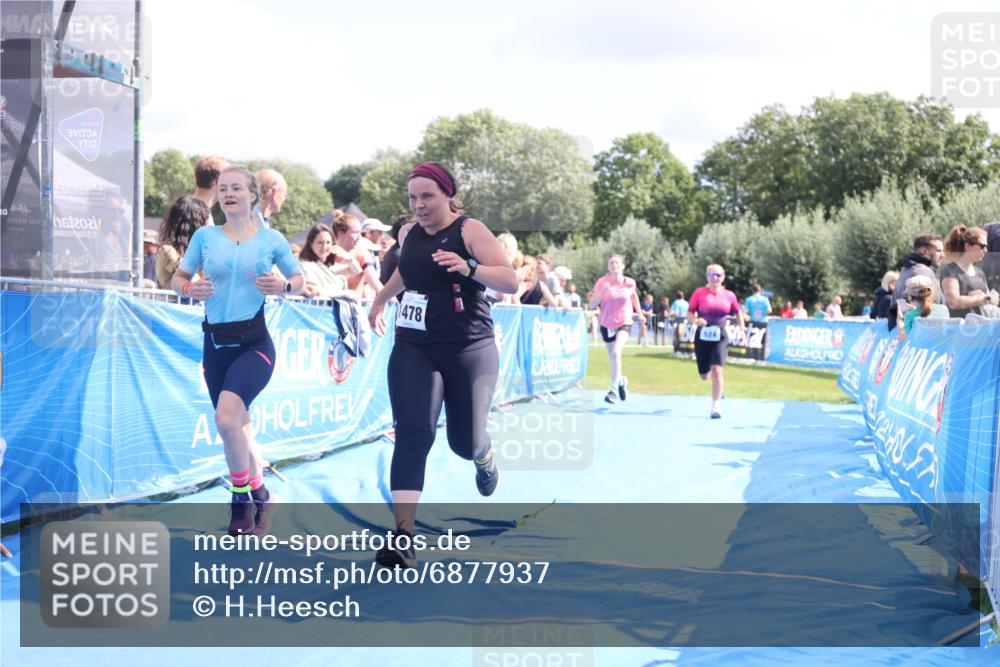 25.08.2024 - Elbe Triathlon Hamburg H.Heesch http://msf.ph/oto/6877937 25.08.2024 12:09:29 Ziel 490, 524, 1478, 1649, 1651, 1660 meine-sportfotos.de