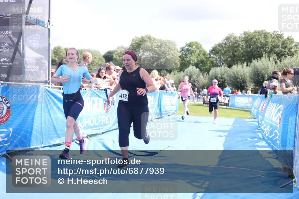 25.08.2024 - Elbe Triathlon Hamburg H.Heesch http://msf.ph/oto/6877939 25.08.2024 12:09:29 Ziel 490, 524, 1478, 1649, 1651, 1660 meine-sportfotos.de