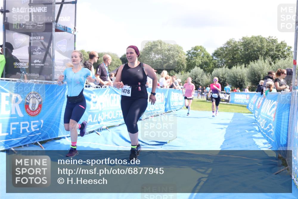 25.08.2024 - Elbe Triathlon Hamburg H.Heesch http://msf.ph/oto/6877945 25.08.2024 12:09:29 Ziel 490, 524, 1478, 1649, 1651, 1660 meine-sportfotos.de