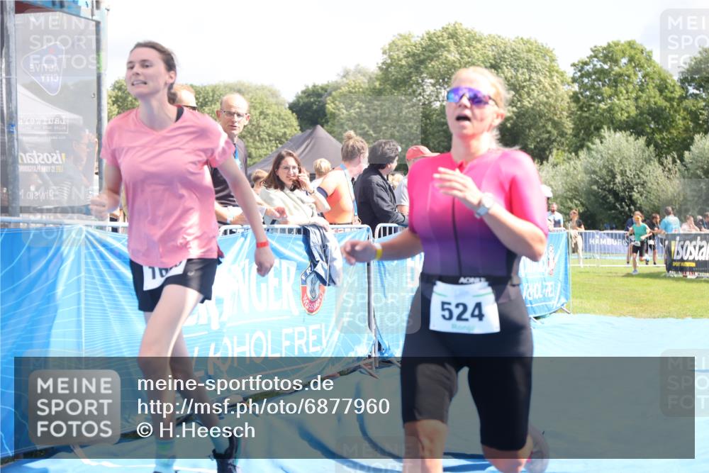 25.08.2024 - Elbe Triathlon Hamburg H.Heesch http://msf.ph/oto/6877960 25.08.2024 12:09:31 Ziel 524, 1478, 1649, 1651, 1660, 1691 meine-sportfotos.de