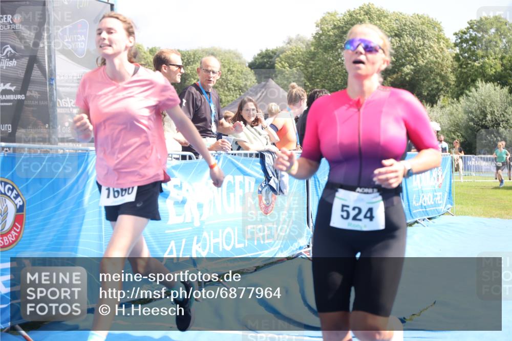 25.08.2024 - Elbe Triathlon Hamburg H.Heesch http://msf.ph/oto/6877964 25.08.2024 12:09:31 Ziel 524, 1478, 1649, 1651, 1660, 1691 meine-sportfotos.de