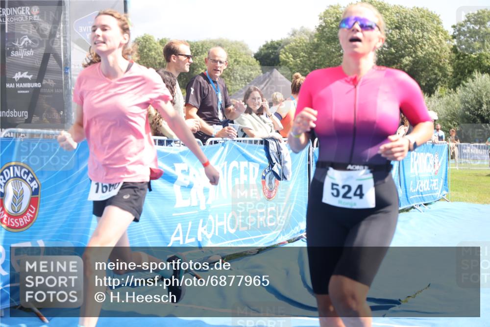 25.08.2024 - Elbe Triathlon Hamburg H.Heesch http://msf.ph/oto/6877965 25.08.2024 12:09:31 Ziel 524, 1478, 1649, 1651, 1660, 1691 meine-sportfotos.de