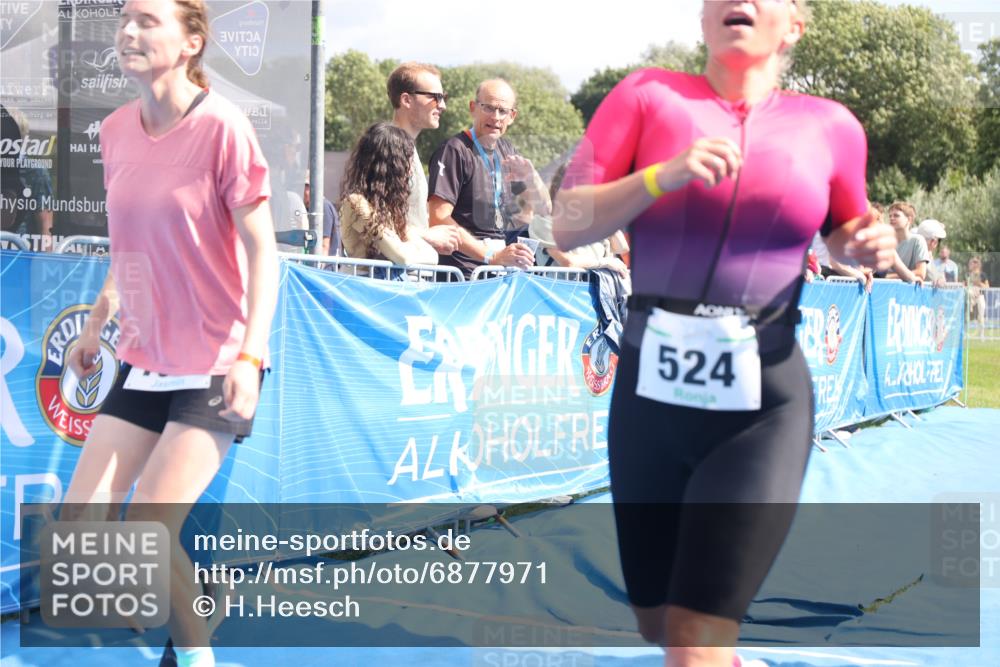 25.08.2024 - Elbe Triathlon Hamburg H.Heesch http://msf.ph/oto/6877971 25.08.2024 12:09:31 Ziel 524, 1478, 1649, 1651, 1660, 1691 meine-sportfotos.de