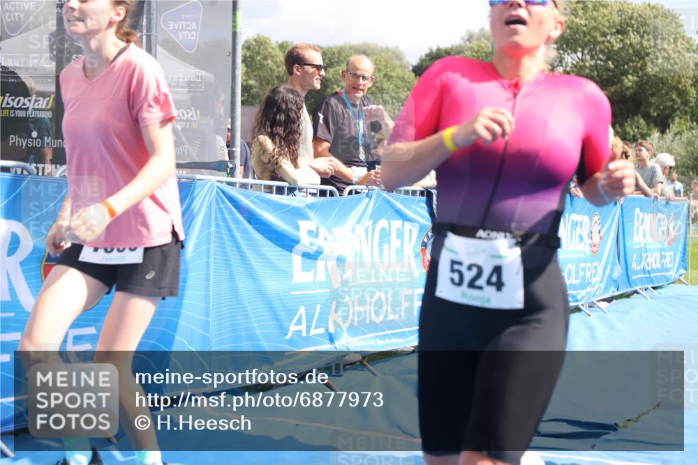 25.08.2024 - Elbe Triathlon Hamburg H.Heesch http://msf.ph/oto/6877973 25.08.2024 12:09:31 Ziel 524, 1478, 1649, 1651, 1660, 1691 meine-sportfotos.de
