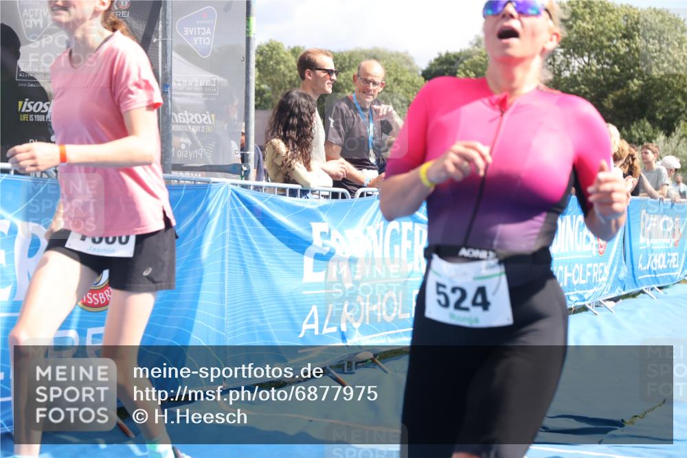 25.08.2024 - Elbe Triathlon Hamburg H.Heesch http://msf.ph/oto/6877975 25.08.2024 12:09:31 Ziel 524, 1478, 1649, 1651, 1660, 1691 meine-sportfotos.de