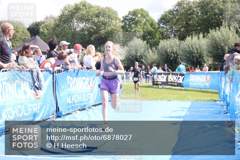 25.08.2024 - Elbe Triathlon Hamburg H.Heesch http://msf.ph/oto/6878027 25.08.2024 12:09:41 Ziel 518, 1653, 1691 meine-sportfotos.de