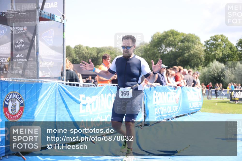 25.08.2024 - Elbe Triathlon Hamburg H.Heesch http://msf.ph/oto/6878032 25.08.2024 11:47:20 Ziel 365 meine-sportfotos.de