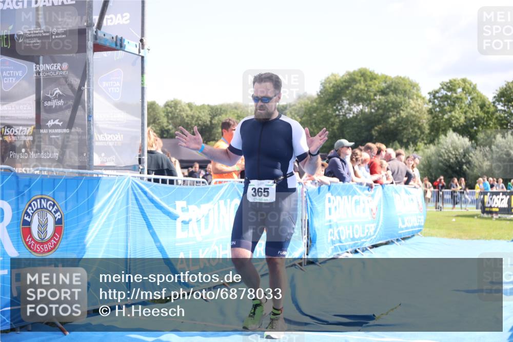 25.08.2024 - Elbe Triathlon Hamburg H.Heesch http://msf.ph/oto/6878033 25.08.2024 11:47:21 Ziel 365 meine-sportfotos.de