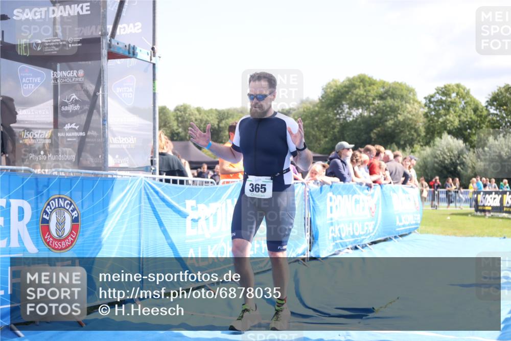25.08.2024 - Elbe Triathlon Hamburg H.Heesch http://msf.ph/oto/6878035 25.08.2024 11:47:21 Ziel 365 meine-sportfotos.de