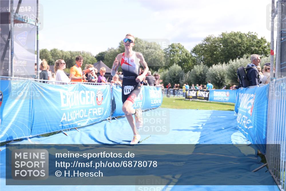25.08.2024 - Elbe Triathlon Hamburg H.Heesch http://msf.ph/oto/6878078 25.08.2024 11:47:36 Ziel 1713 meine-sportfotos.de