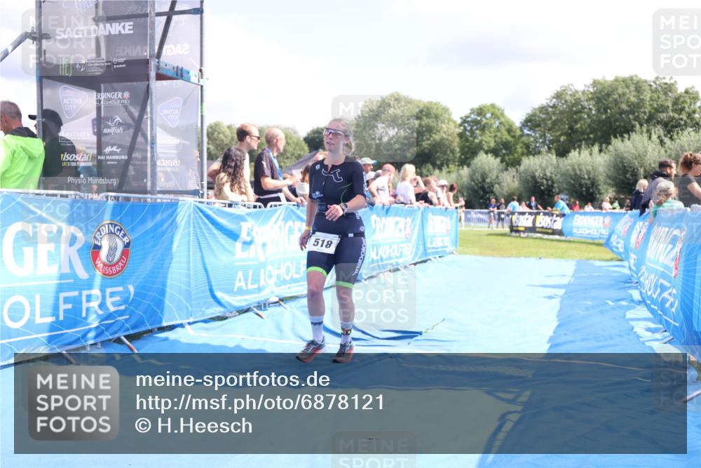 25.08.2024 - Elbe Triathlon Hamburg H.Heesch http://msf.ph/oto/6878121 25.08.2024 12:09:47 Ziel 518, 1653 meine-sportfotos.de