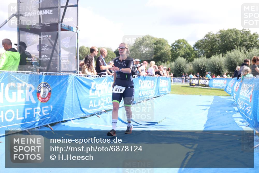 25.08.2024 - Elbe Triathlon Hamburg H.Heesch http://msf.ph/oto/6878124 25.08.2024 12:09:47 Ziel 518, 1653 meine-sportfotos.de