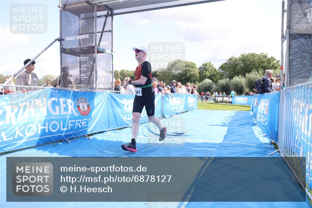 25.08.2024 - Elbe Triathlon Hamburg H.Heesch http://msf.ph/oto/6878127 25.08.2024 11:47:51 Ziel 462, 1467, 1565 meine-sportfotos.de